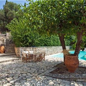 3 bedroom villa with heated pool in Kassiopi, Corfu, sleeps 6
